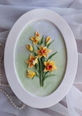 Skulpturale Narzissen-Blumenmalerei, Gelbe Blumen, Gipsplatten, 37,5x27,5 cm, Wanddekor