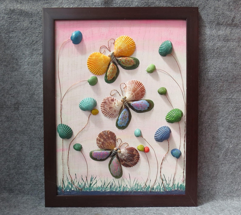 Muschel Schmetterling Wandkunst, Handgemachtes Muschelbild 33x43 cm, Acrylfarbe, Kupferdraht, Muschelkunst Deko