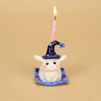 Keramik Hexe Hase Kuchen Topper mit Sternenhut und Kerzenhalter, blaue Basis, Halloween Tischdekoration
