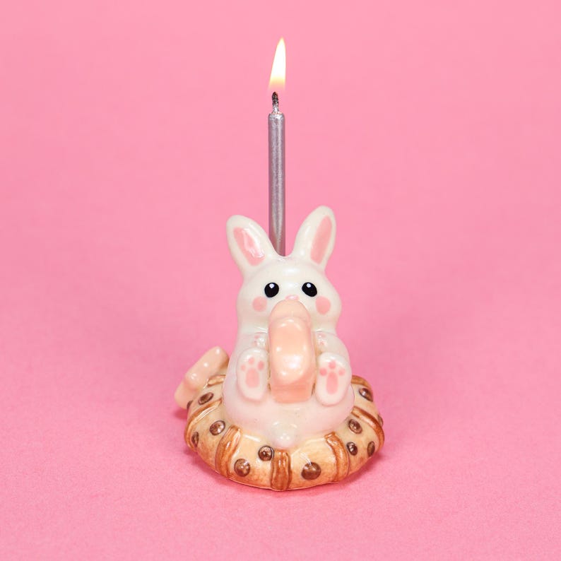 Keramik Hase Tortenaufsatz mit Geburtstagskerzenhalter, rosa Keks-Kaninchen Skulptur, Tier-Party-Dekoration