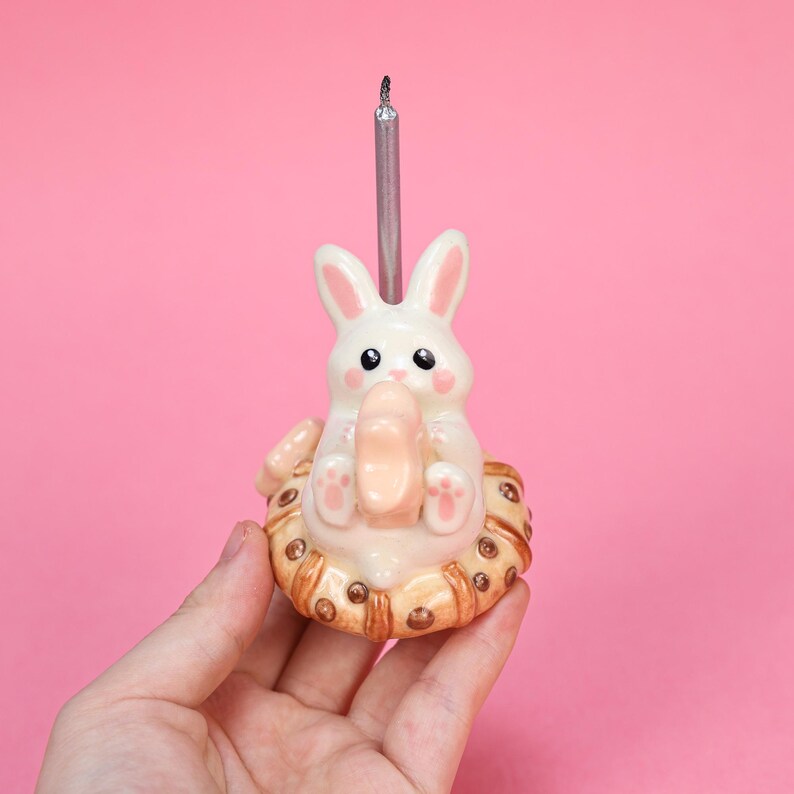 Keramik Hase Tortenaufsatz mit Geburtstagskerzenhalter, rosa Keks-Kaninchen Skulptur, Tier-Party-Dekoration