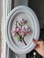 3D-Blumenmalerei Magnolien-Skulptur, Gipsblumen, Flachrelief, Wandkunst im weißen Holzrahmen, 25x17 cm