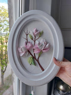 3D-Blumenmalerei Magnolien-Skulptur, Gipsblumen, Flachrelief, Wandkunst im weißen Holzrahmen, 25x17 cm