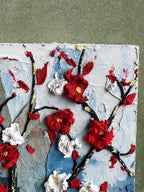 Strukturiertes 3D-Blumenreliefbild, rote weiße Blüten, Impasto-Wandkunst (8 x 12 cm)