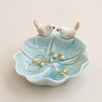 Keramik Ringablage mit Liebesvogelmotiv, Schmucktablett Blumenform, Eheringhalter für Paare, Weiß Rosa Blau Grün, 4,9 Zoll