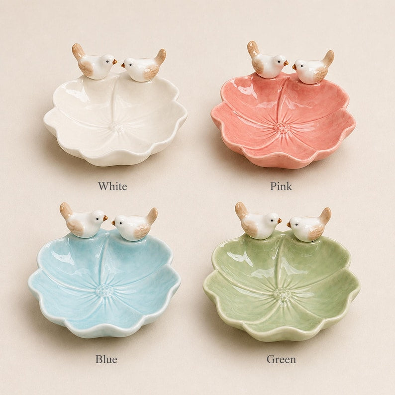 Keramik Ringablage mit Liebesvogelmotiv, Schmucktablett Blumenform, Eheringhalter für Paare, Weiß Rosa Blau Grün, 4,9 Zoll