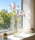 Handgeblasene Irisblüte aus Glas Lila Glasskulptur Fensterdeko