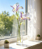 Handgeblasene Irisblüte aus Glas Lila Glasskulptur Fensterdeko