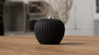 3D-gedruckter Deko-Apfel mit Rillen-Design, 81 mm x 77 mm, Herbstdekoration